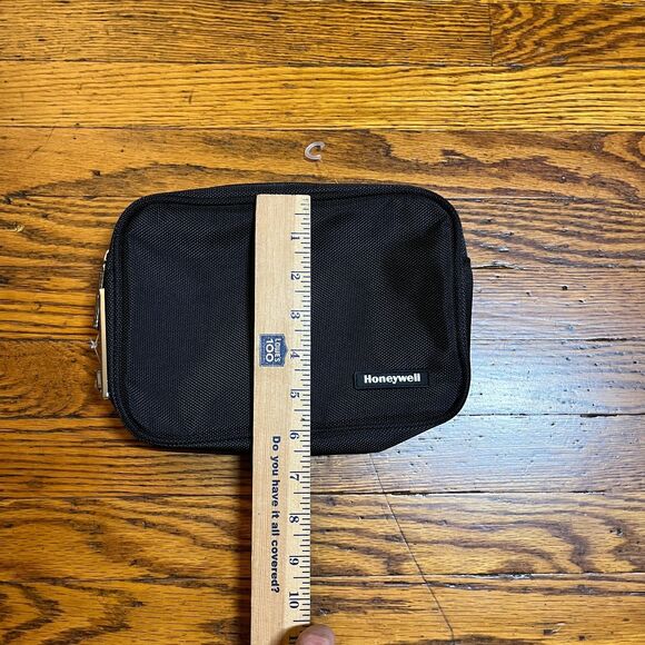 Honeywell Locking Privacy Pouch Combination Lock with Tether Black 6x9 Storage - Picture 5 of 6